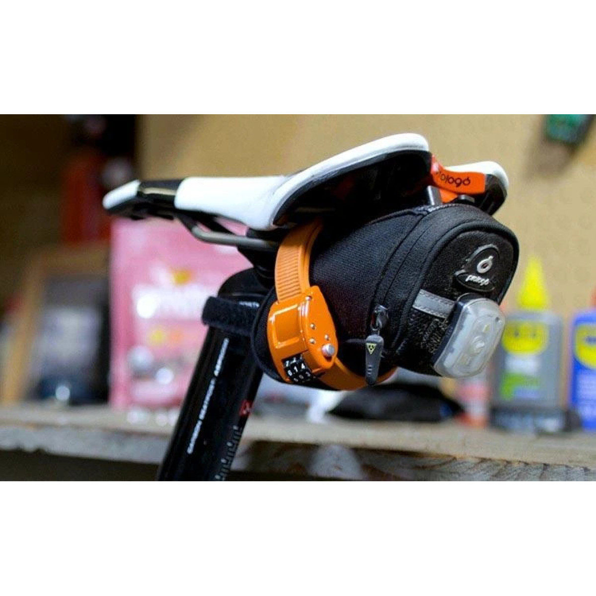 OTTOLOCK 76cm velosipēda slēdzene ar fiksatoru | Oranžs