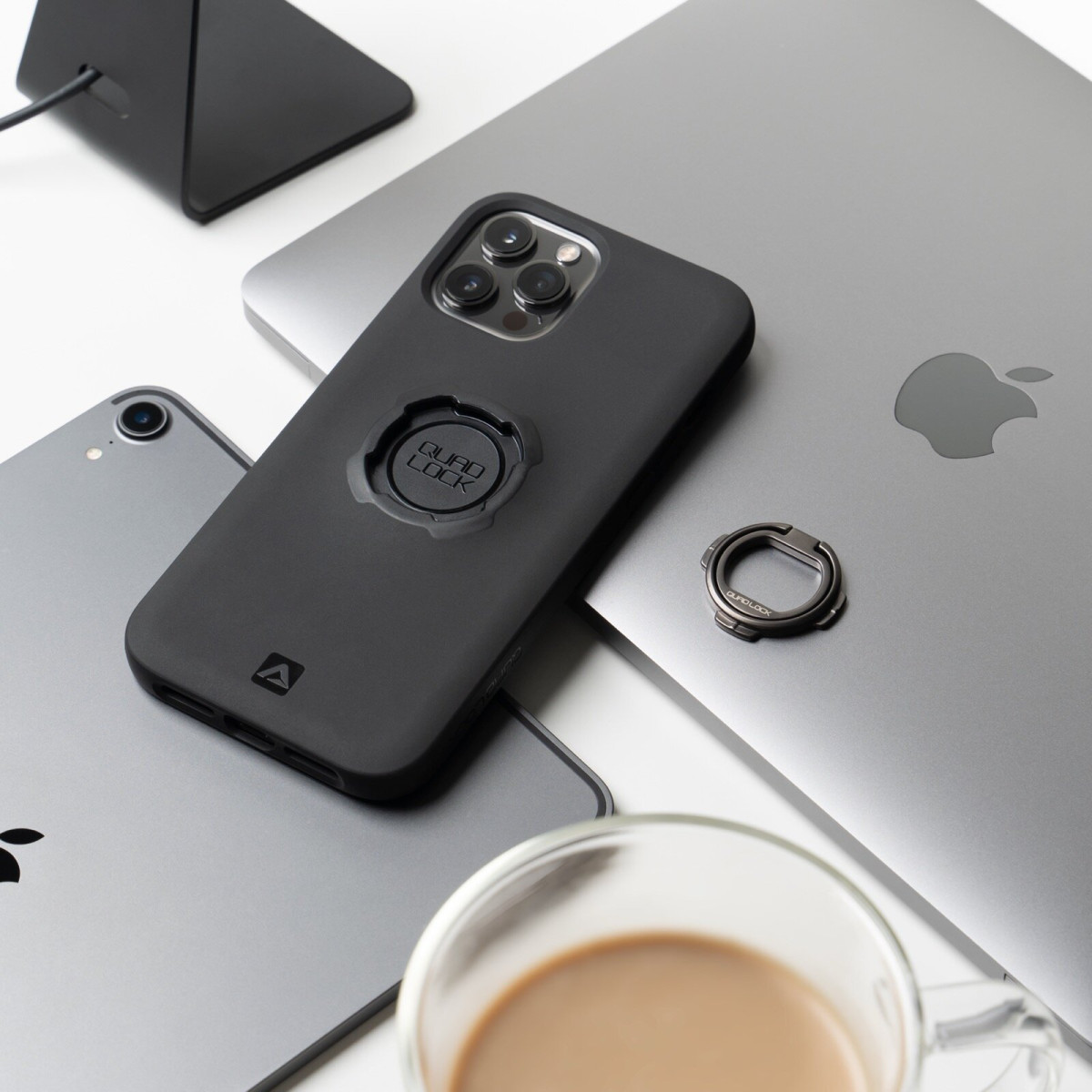 Quad Lock® iPhone 15 Plus ümbris