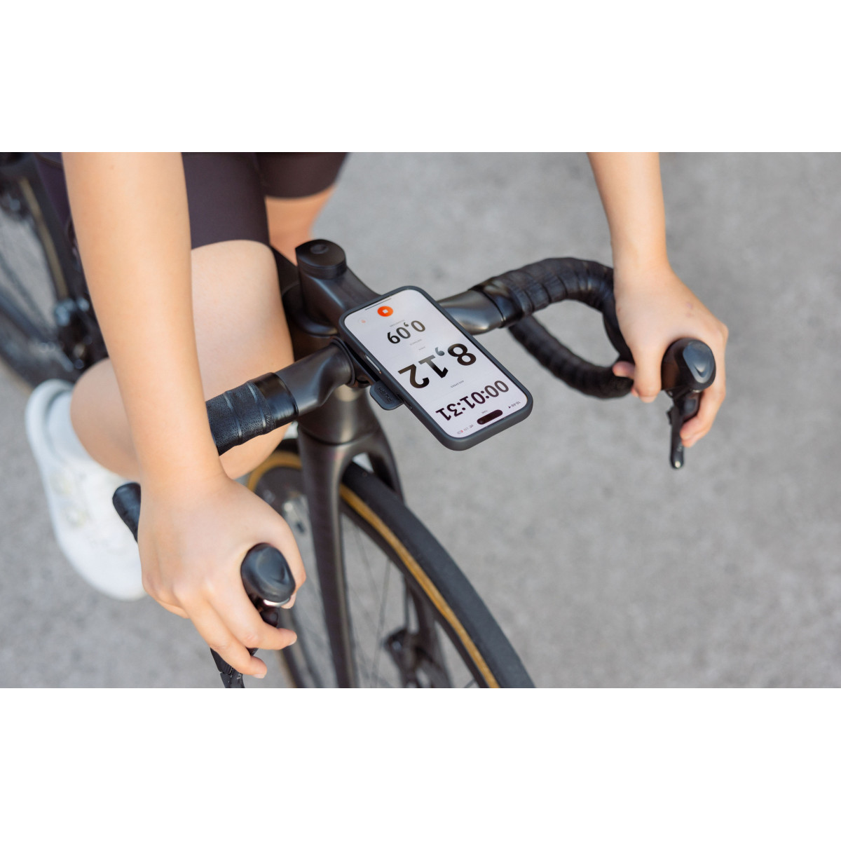 Quad Lock® Out Front Mount Pro telefona maciņa turētājs