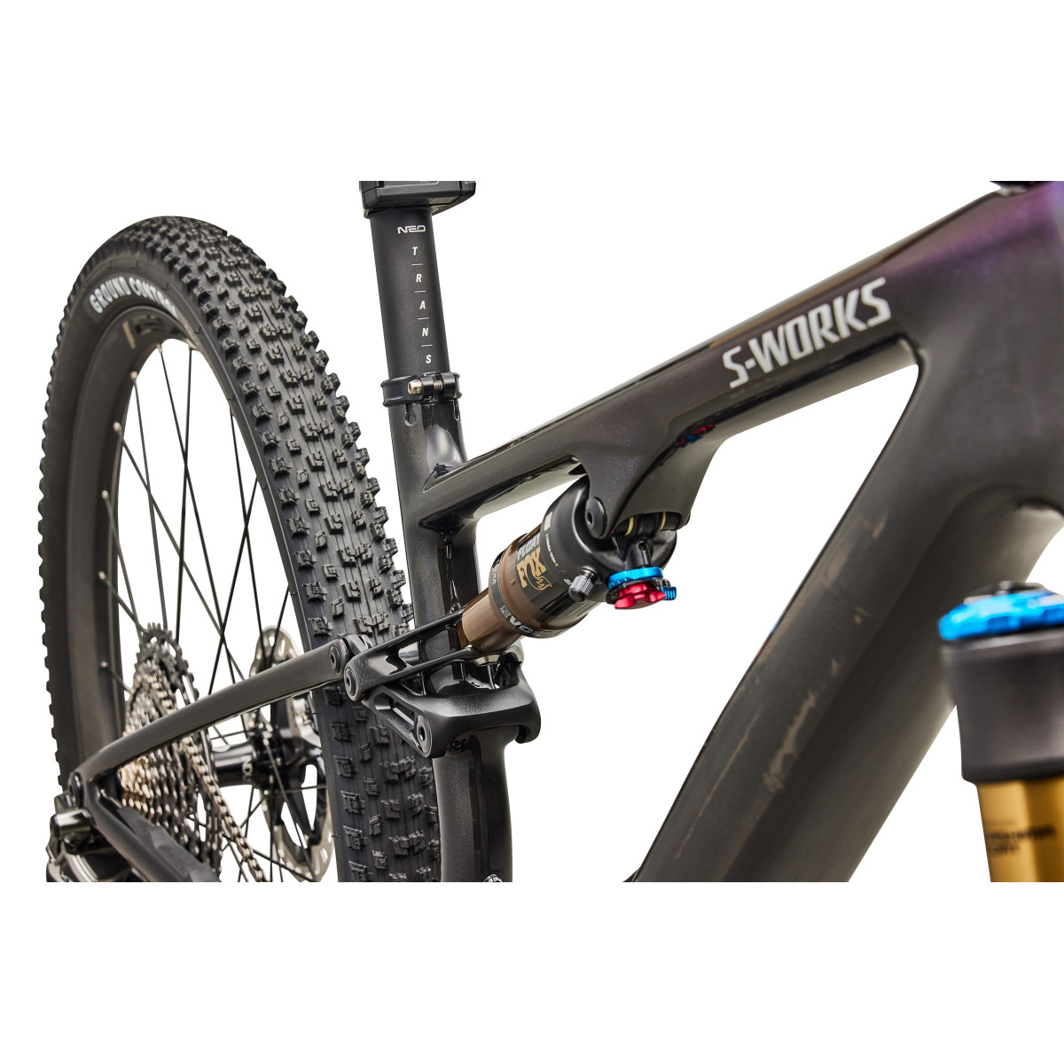 S-Works Epic 8 Evo Di2 maastikuratas | Gloss Carbon - Green to Purple Viavi Fade