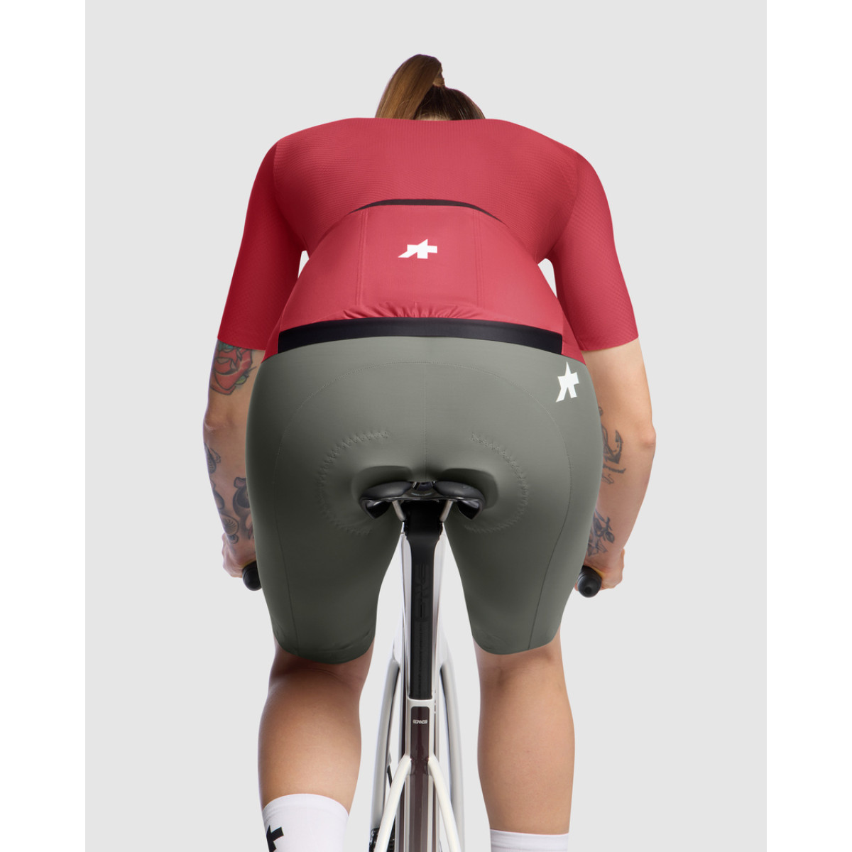 Assos Dyora R S11 naiste jalgratturi särk | Deadly Berry