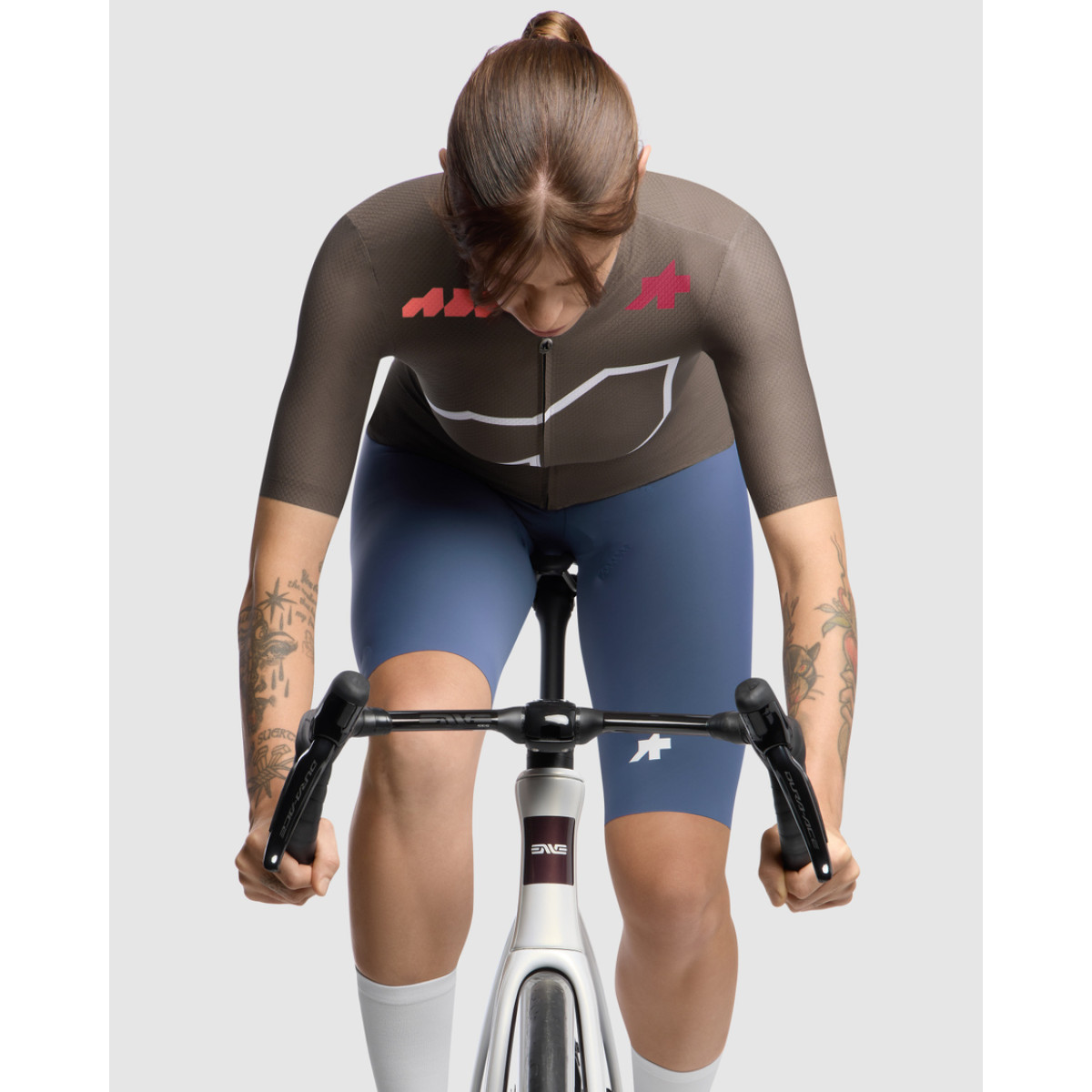 Assos Dyora R S11 We are the A naiste jalgratturi särk | Moka Brown