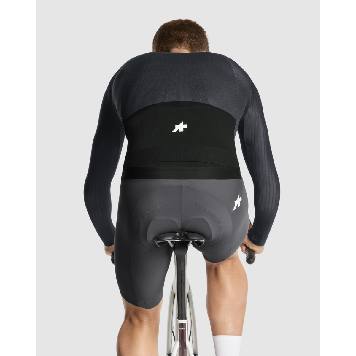 Assos Equipe RS S11 LS vīriešu krekls | Black Series