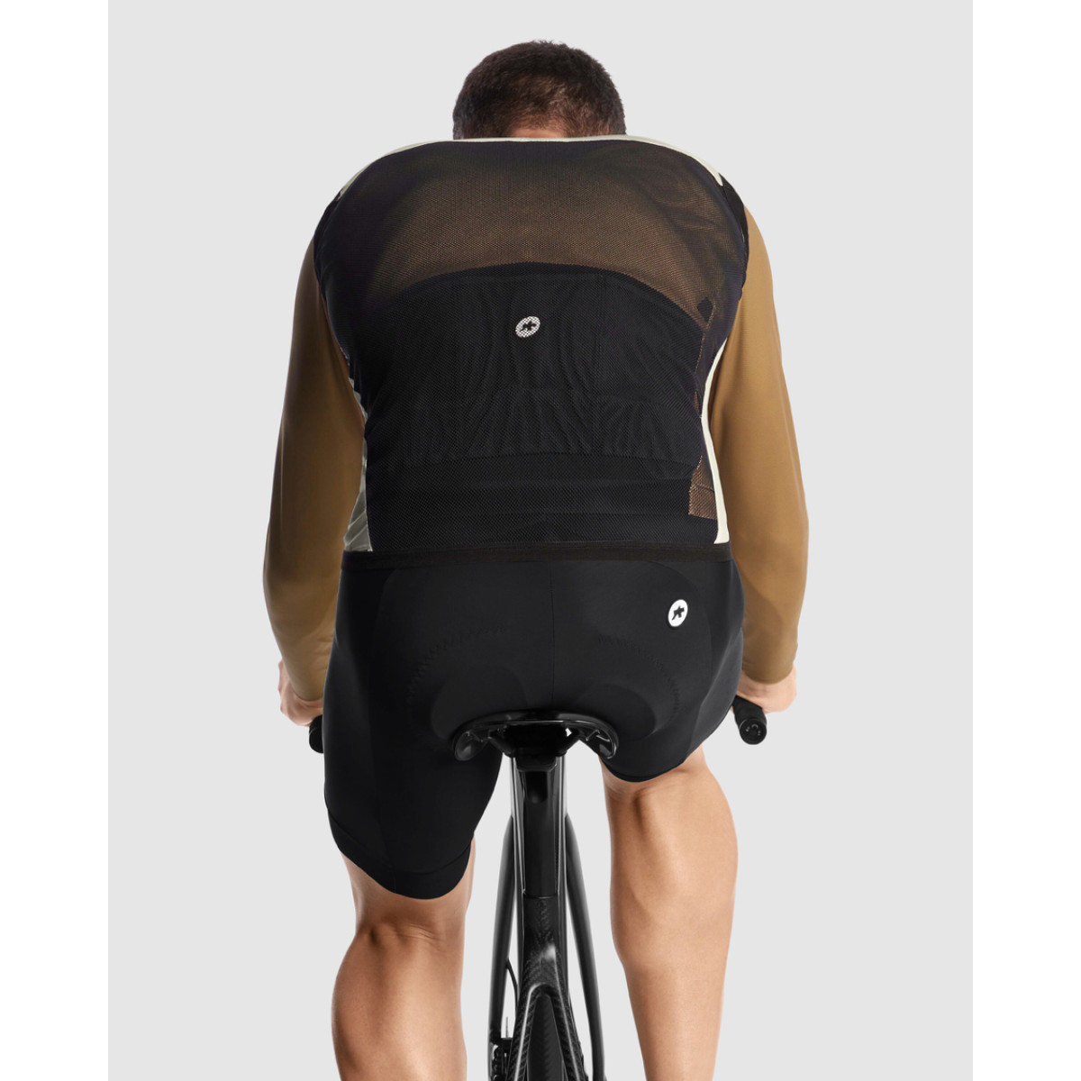 Assos Mille GT c2 Wind Vest | Moon Sand