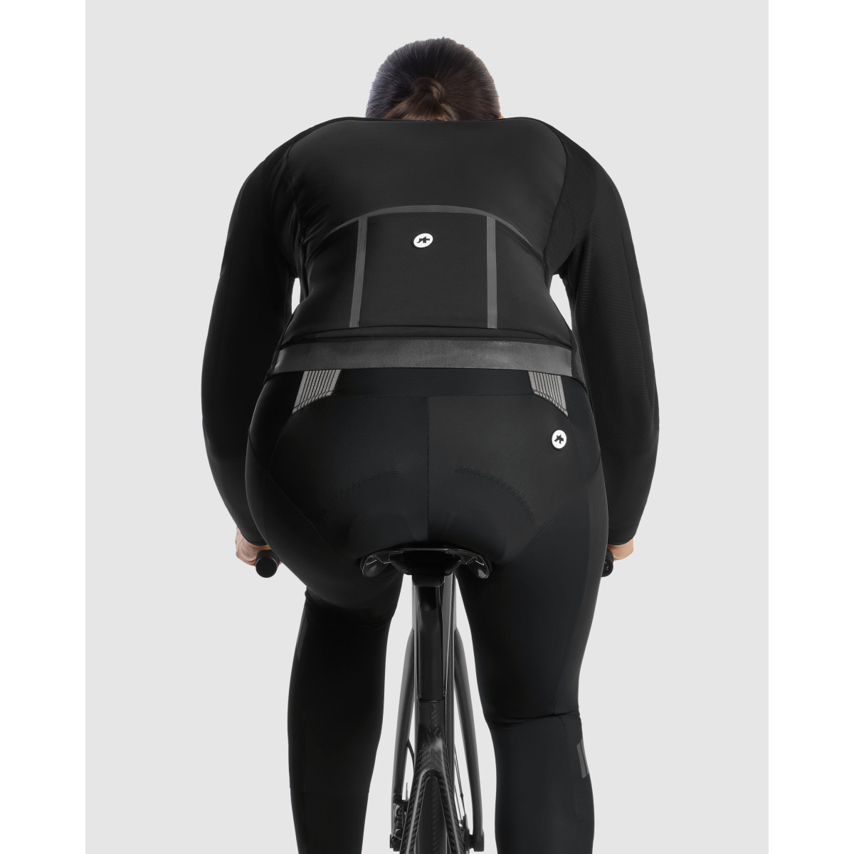 Assos Uma GT Eisenherz Ultraz S11 naiste talvejope | Must seeria