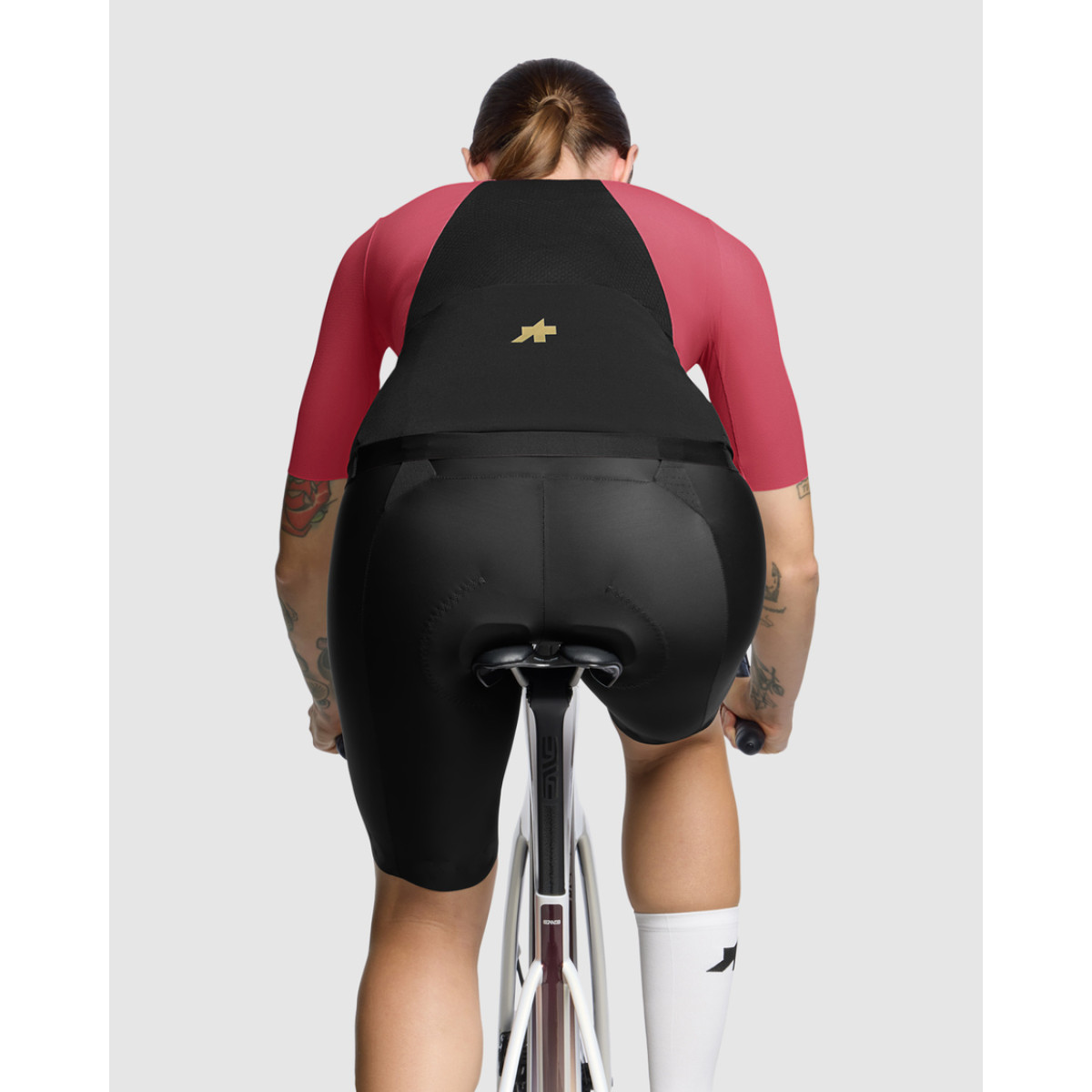 Assos Uma GTV S11 naiste jalgratturi särk | Deadly Berry