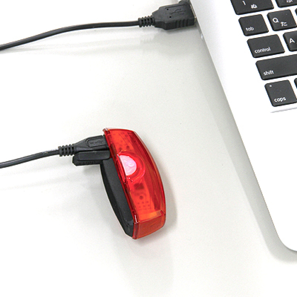 Cat Eye Sync Kinetic aizmugurējais lukturis | Micro USB