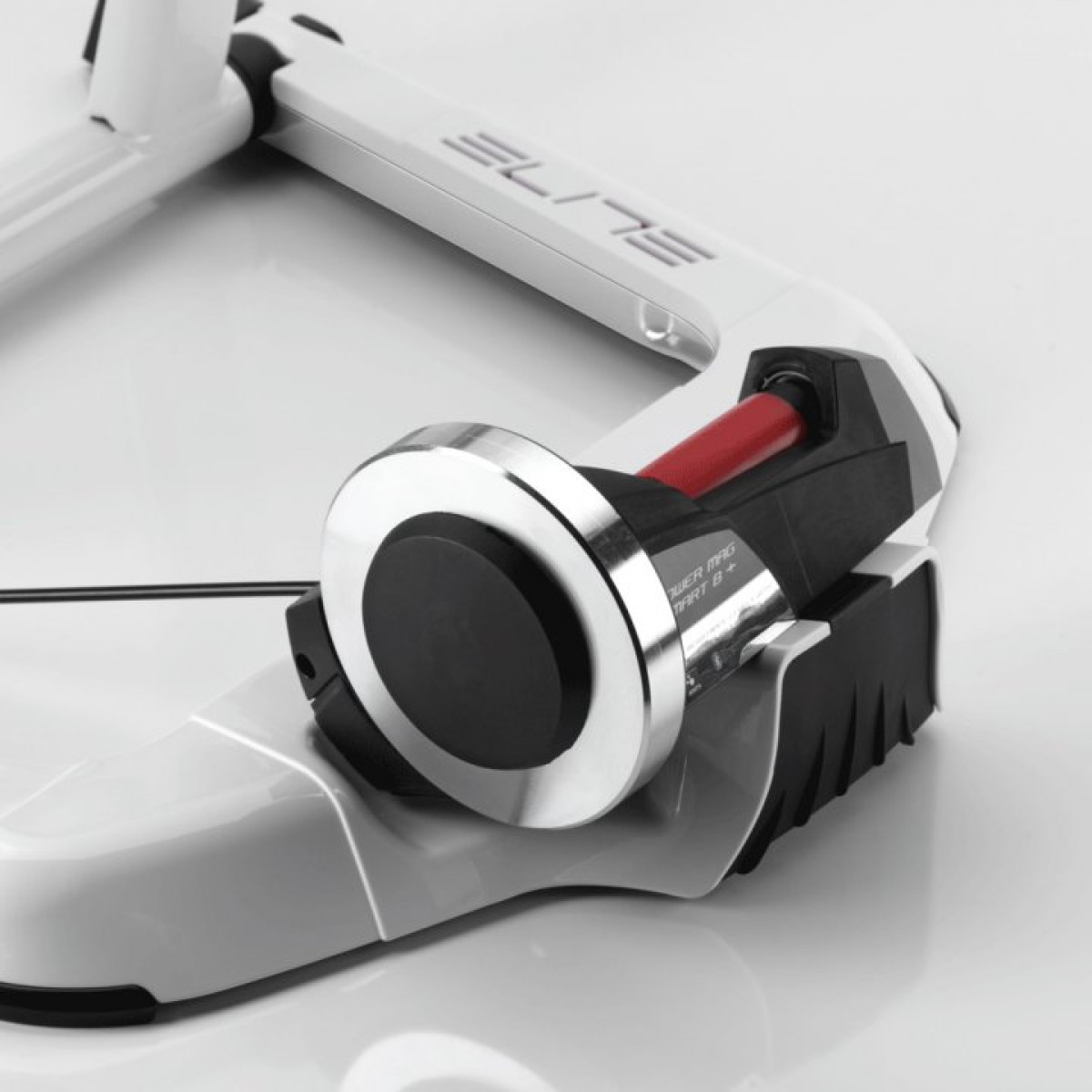 Elite Qubo Power Mag Smart Blu+ trenažieris