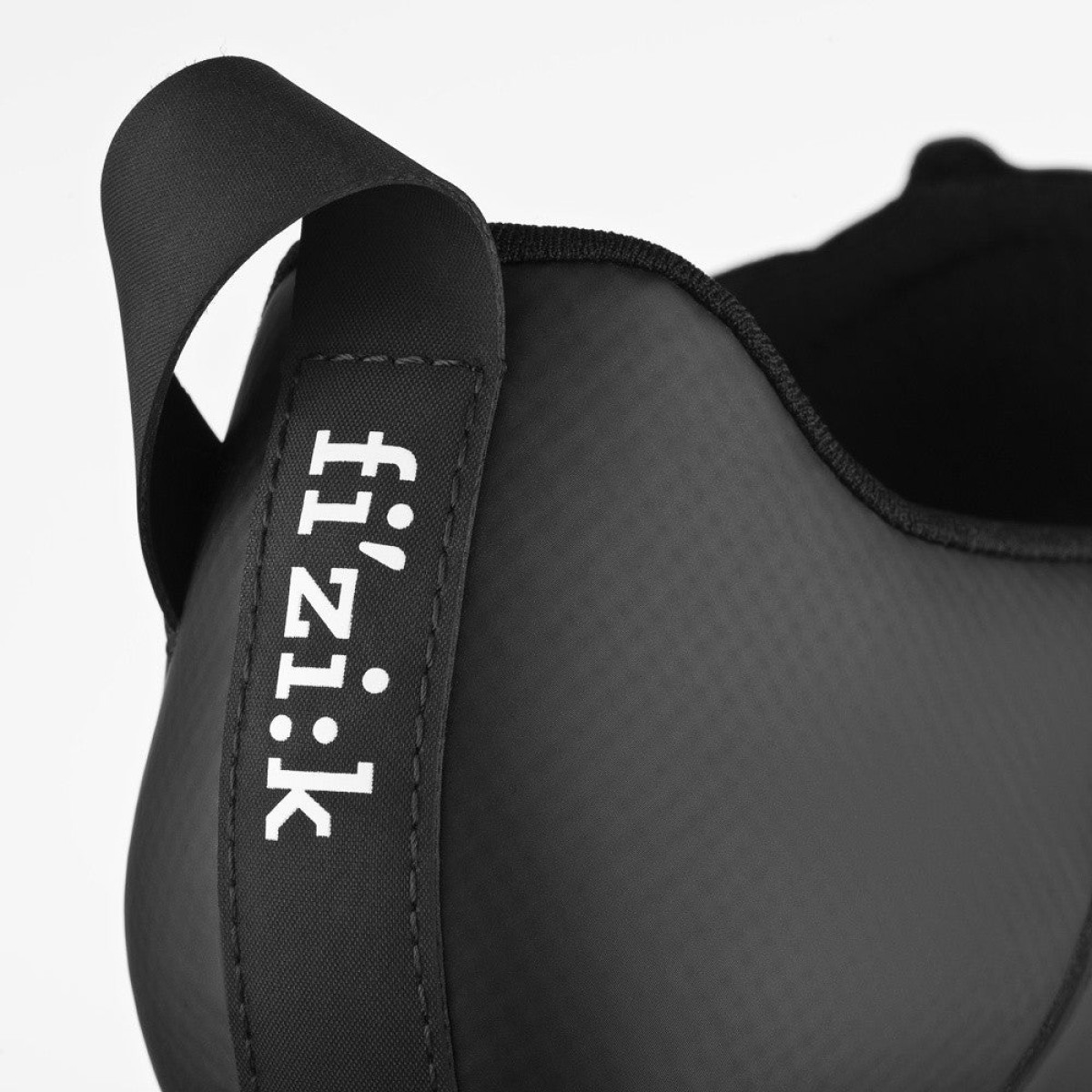 Fizik Transiro Hydra triatlona apavi | White - Black