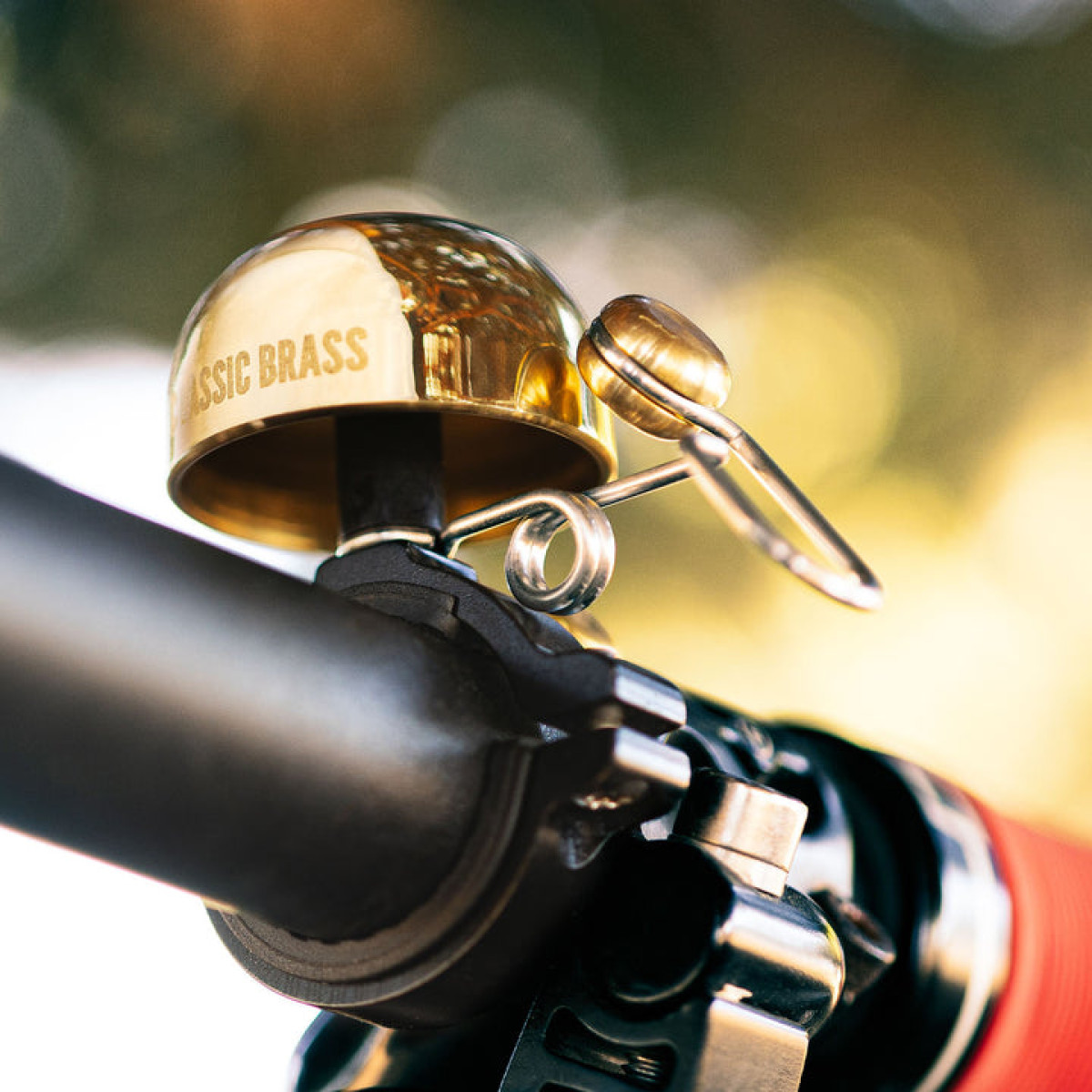 Lezyne Classic Brass HM jalgrattakell | Must - messingist