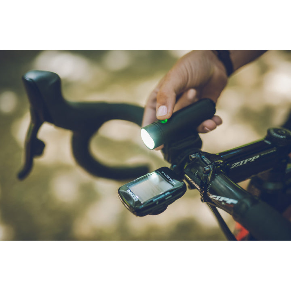 Lezyne Classic Drive 700XL Front Light | Matte Black