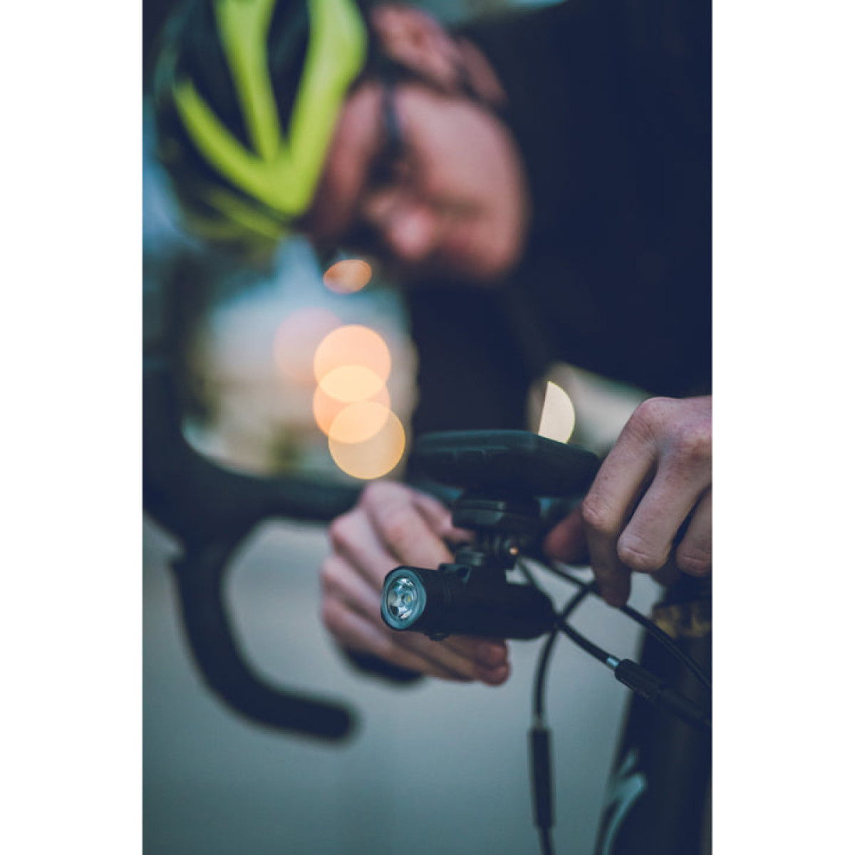 Lezyne Classic Drive 700XL Front Light | Matte Black