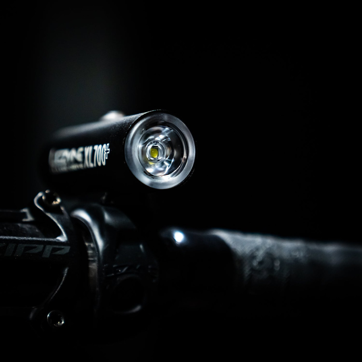 Lezyne Classic Drive XL 700+ priekšējais lukturis