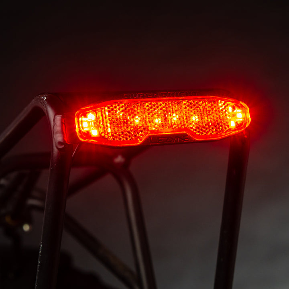 Lezyne E-Bike Super Bright StVZO Alert jalgratta tagatuli