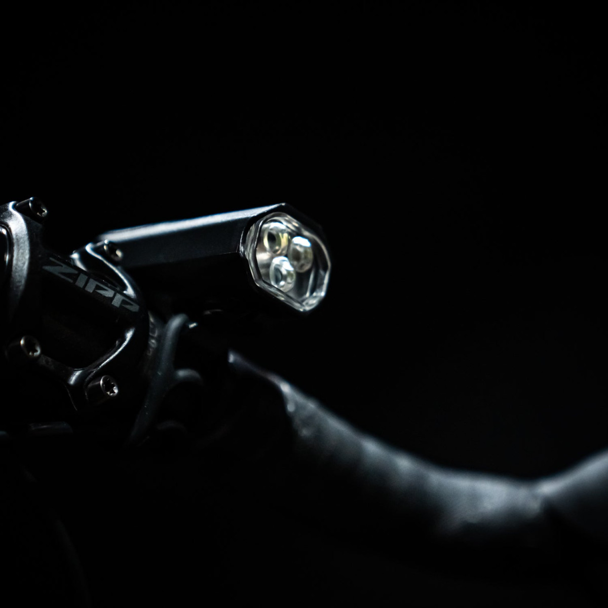 Lezyne KTV Drive Pro 300+ priekšējais lukturis