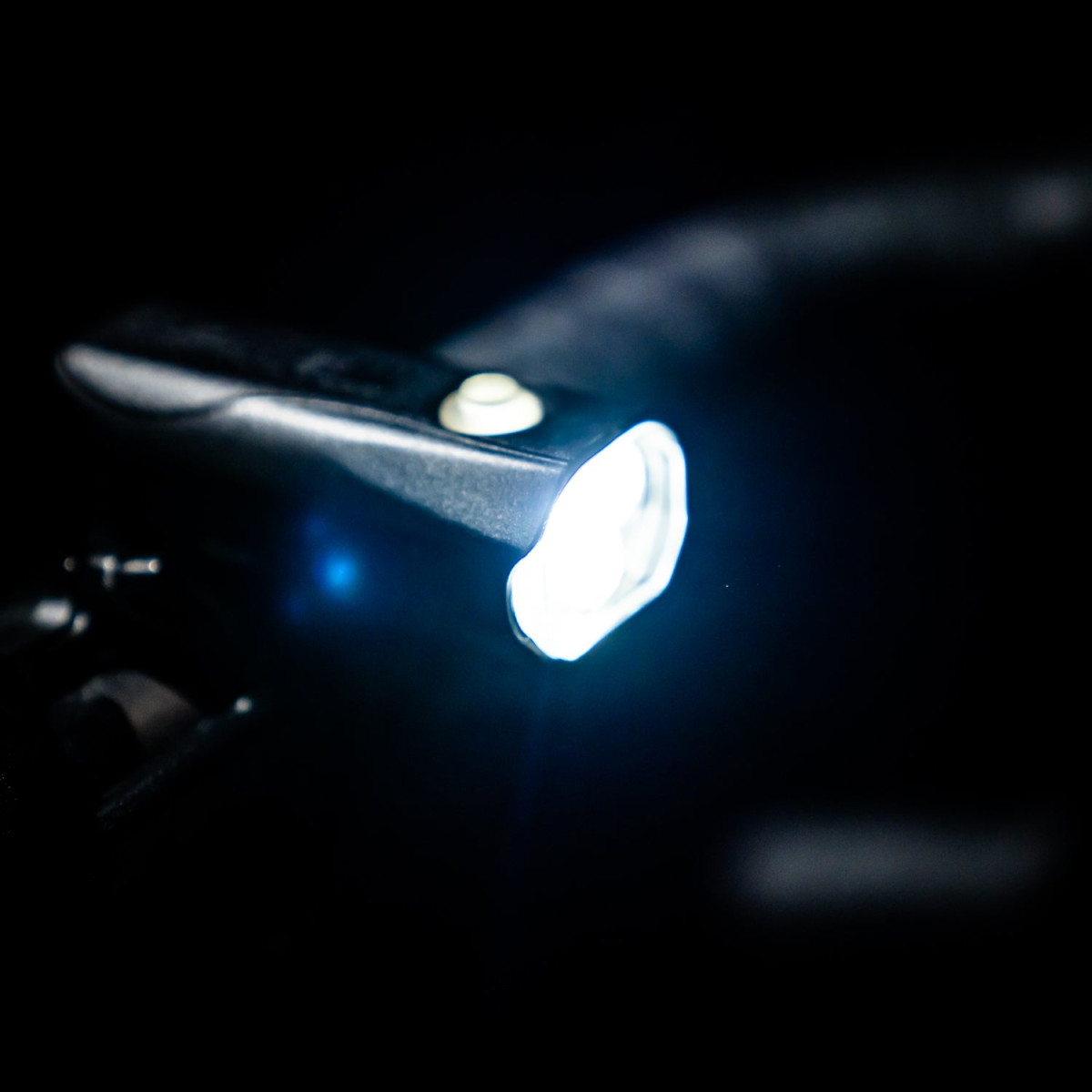 Lezyne KTV Drive Pro 300+ priekšējais lukturis