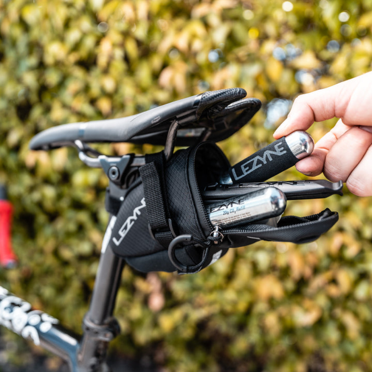 Lezyne M-Caddy bezmotora sēdekļa soma | 0,6 L