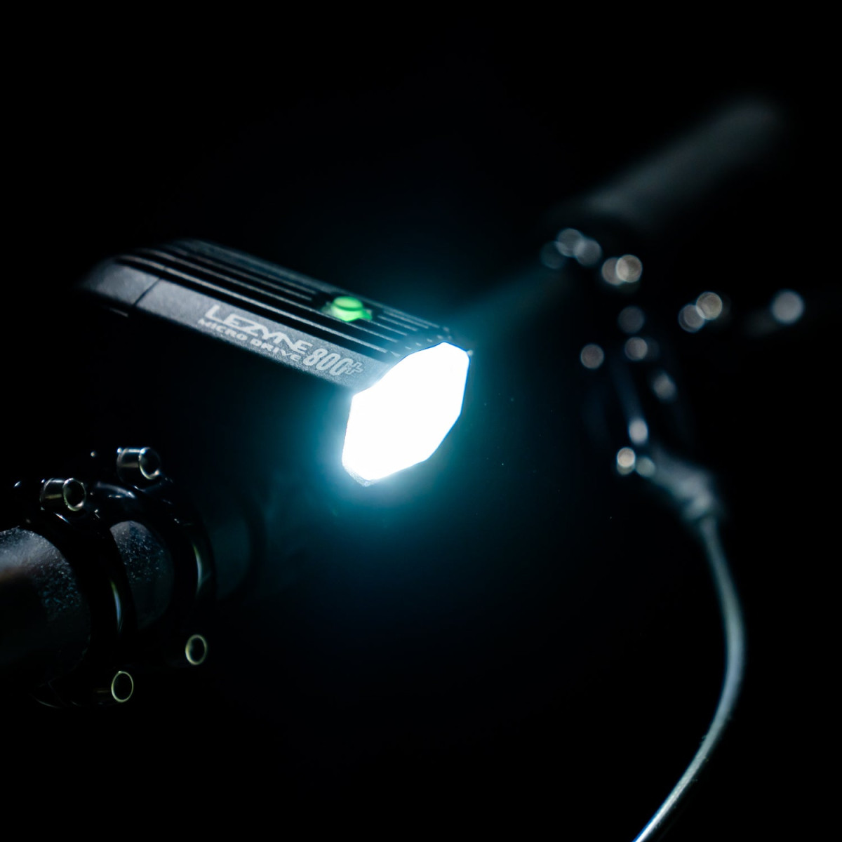 Lezyne Micro Drive 800+ priekšējais lukturis