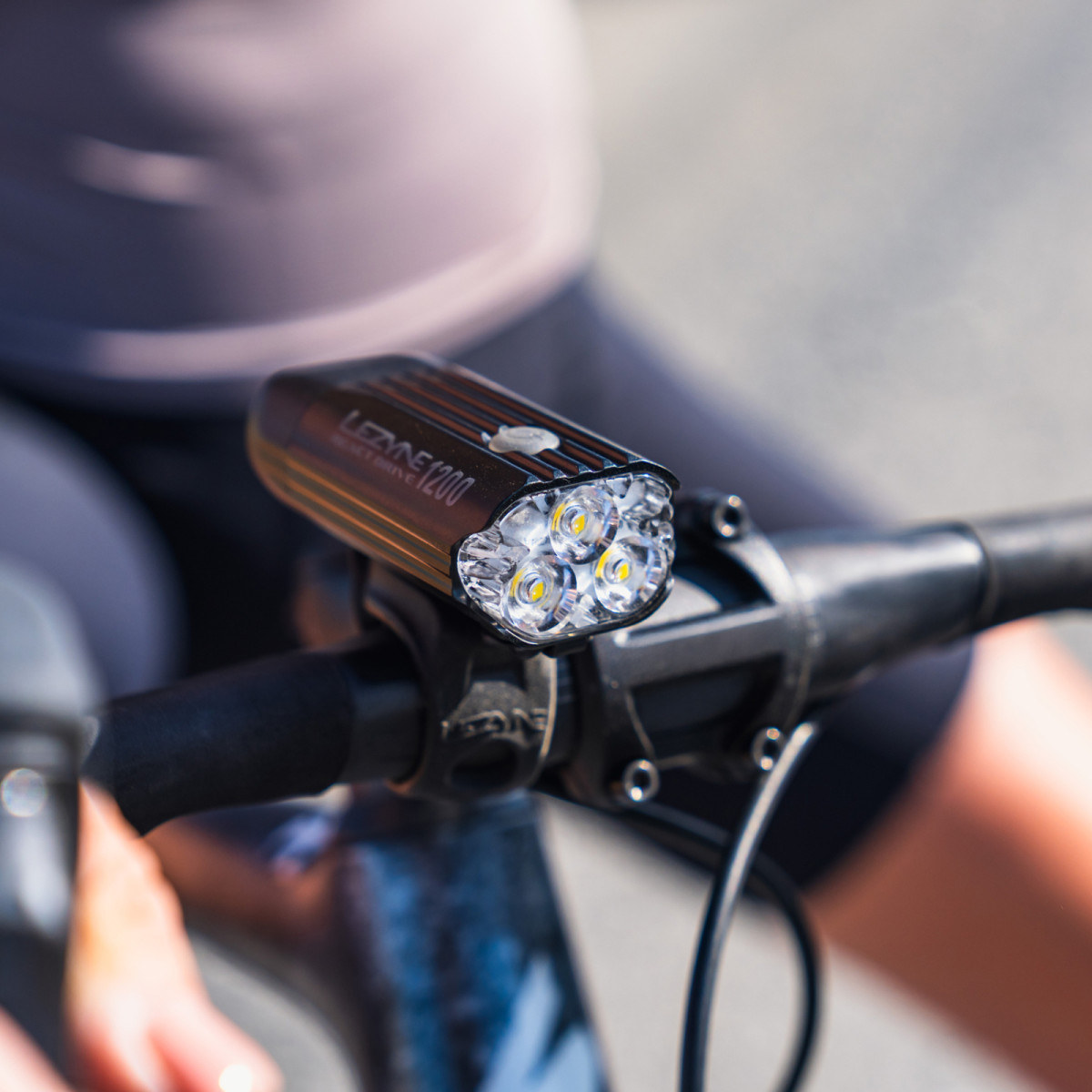 Lezyne React Drive 1200 priekšējais lukturis | Black