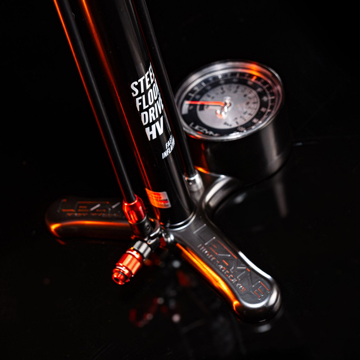 Lezyne Steel HV Floor Drive 3.5 grīdas pumpis | Black