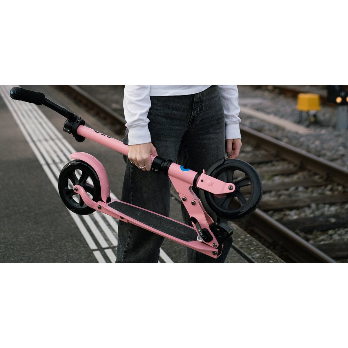 Micro Speed Deluxe tõukeratas | Neon Rose