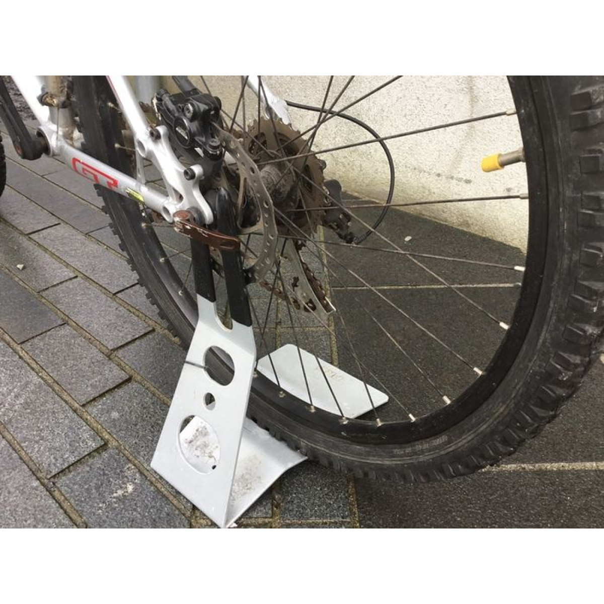 PRO Bike Stand | Hall - Must