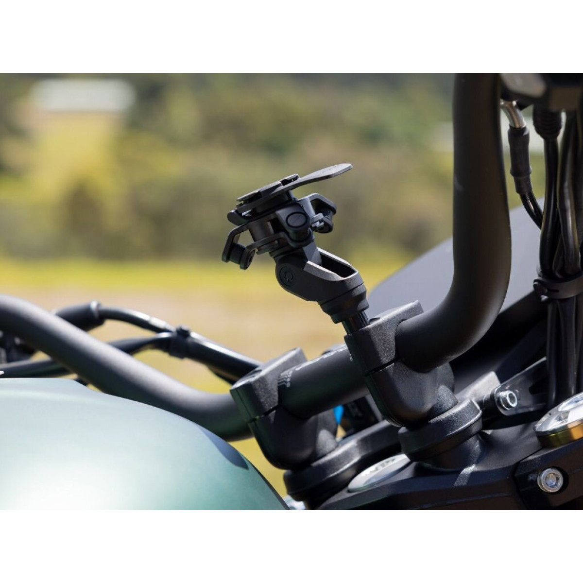 Quad Lock®® mootorratta - juhtraua klamber poltide kinnitus Pro