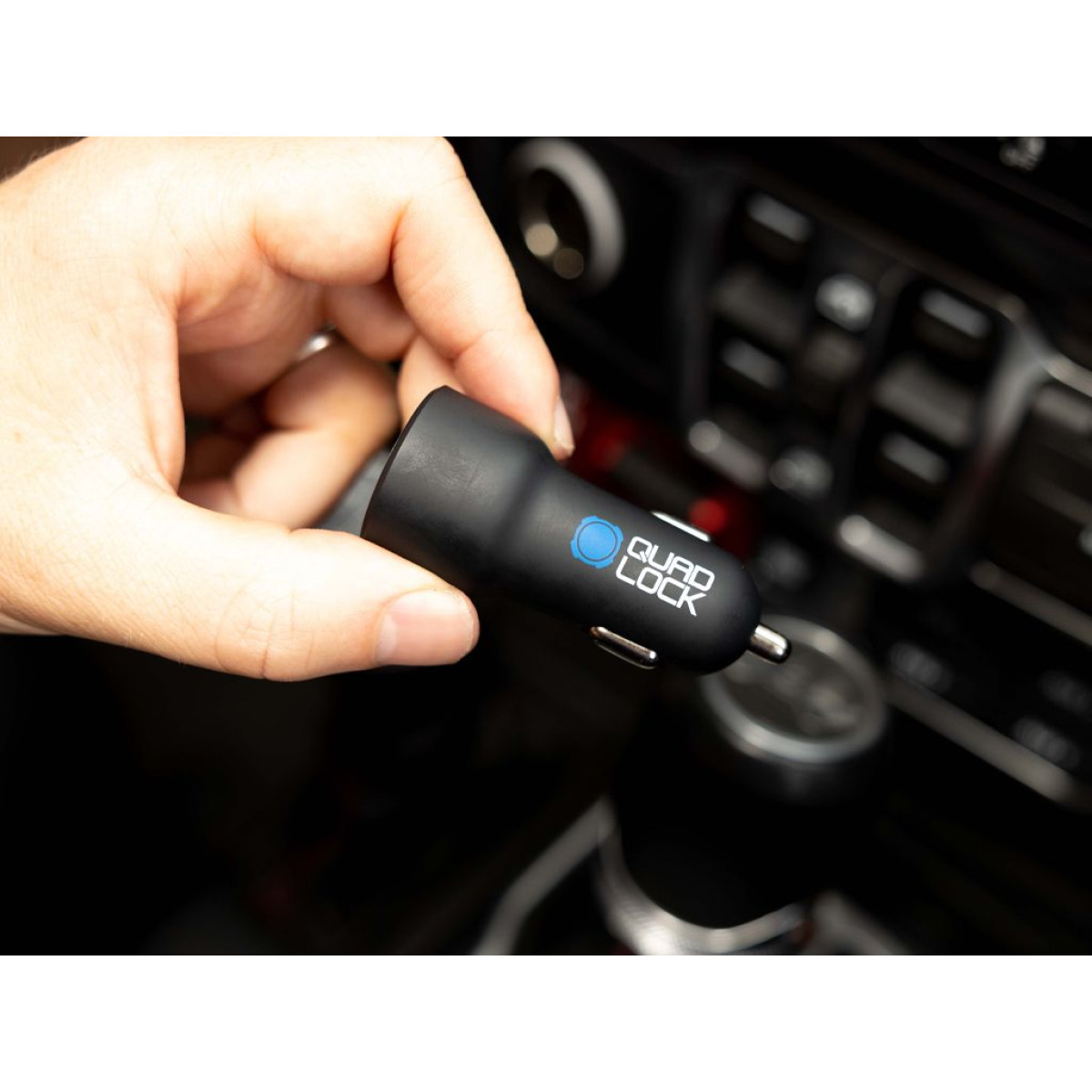 Quad Lock® Dual USB 12V autolaadija