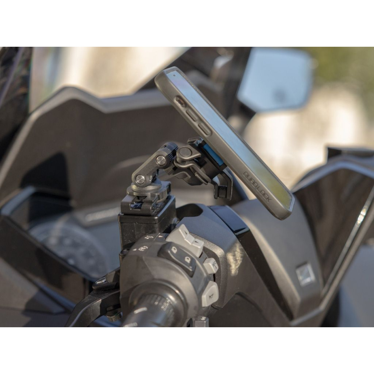 Quad Lock® mootorratta | Scooter - pidurisalvesti kinnitus