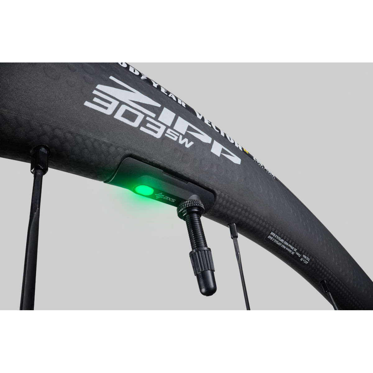 Zipp 303 SW Tubeless Disc Brake Front Wheel